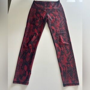 RED AND BLACK SNAKE PRINT LEGGINGS